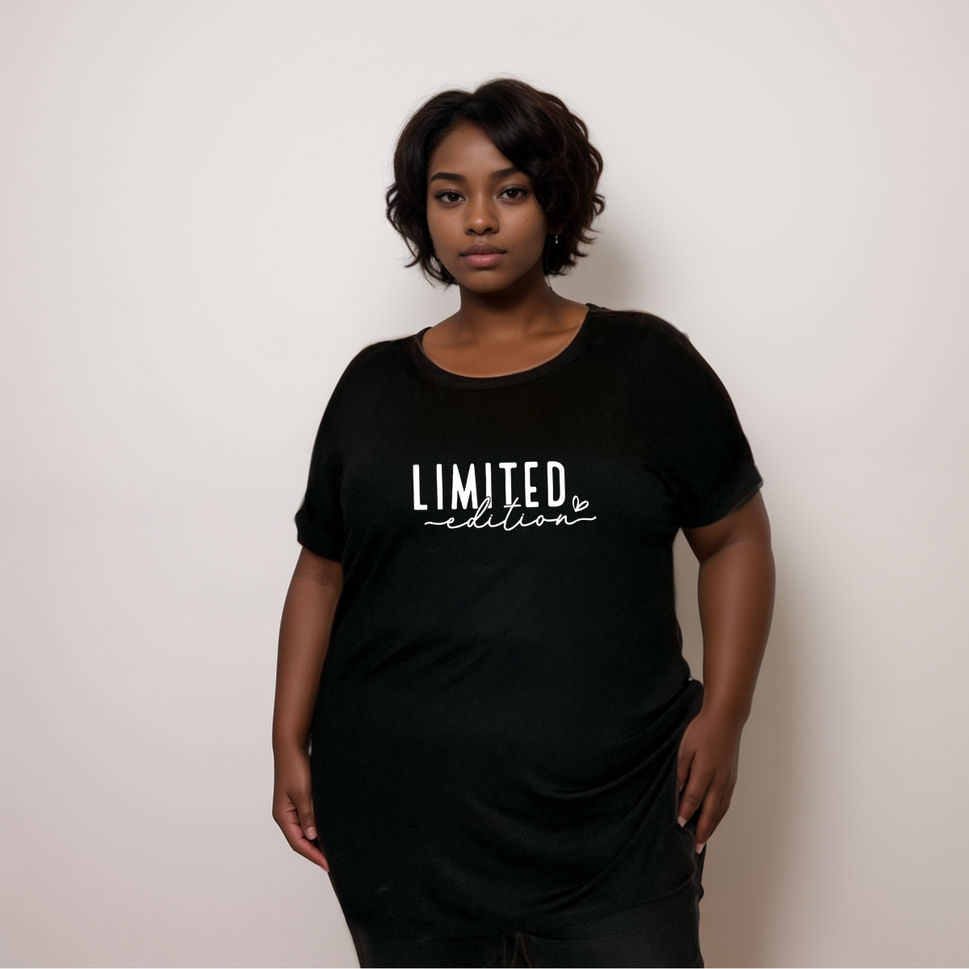 Limited-Edition Dipped-Hem T-ShirtBLACK / UK 18