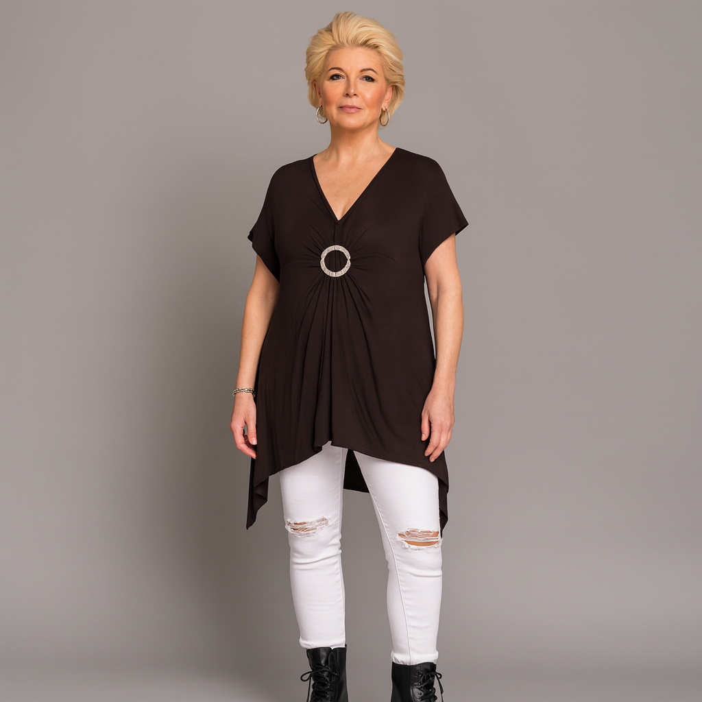 Hanky Hem Short Sleeve V‑Neck Top with Circle Brooch