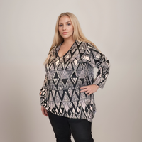 LOOSE FITTING V NECK HANKY HEM TOP