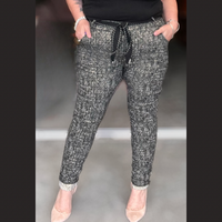 SUPER STRETCH POCKET TROUSERS WITH POCKETS AND TIE BELT