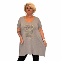 ROCKTHOSECURVES SHORT SLEEVE HANKY HEM STUDDED OWL LONG LENGTH TOP