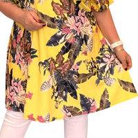 ROCKTHOSECURVES YELLOW TROPICAL SHORT SLEEVE SWING TOP