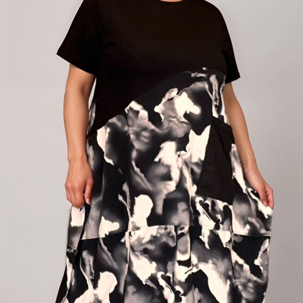 BLACK TIE DYE PANEL SHORT SLEEVE DRESS WITH POCKET