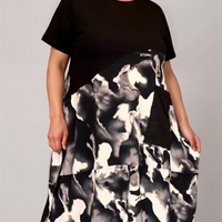 BLACK TIE DYE PANEL SHORT SLEEVE DRESS WITH POCKET