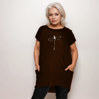 DRAGONFLY LONG DIPPED HEM T-SHIRT WITH POCKETS