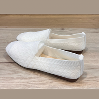 WHITE FABRIC SQUARE TO FLAT SHOES / PUMPS