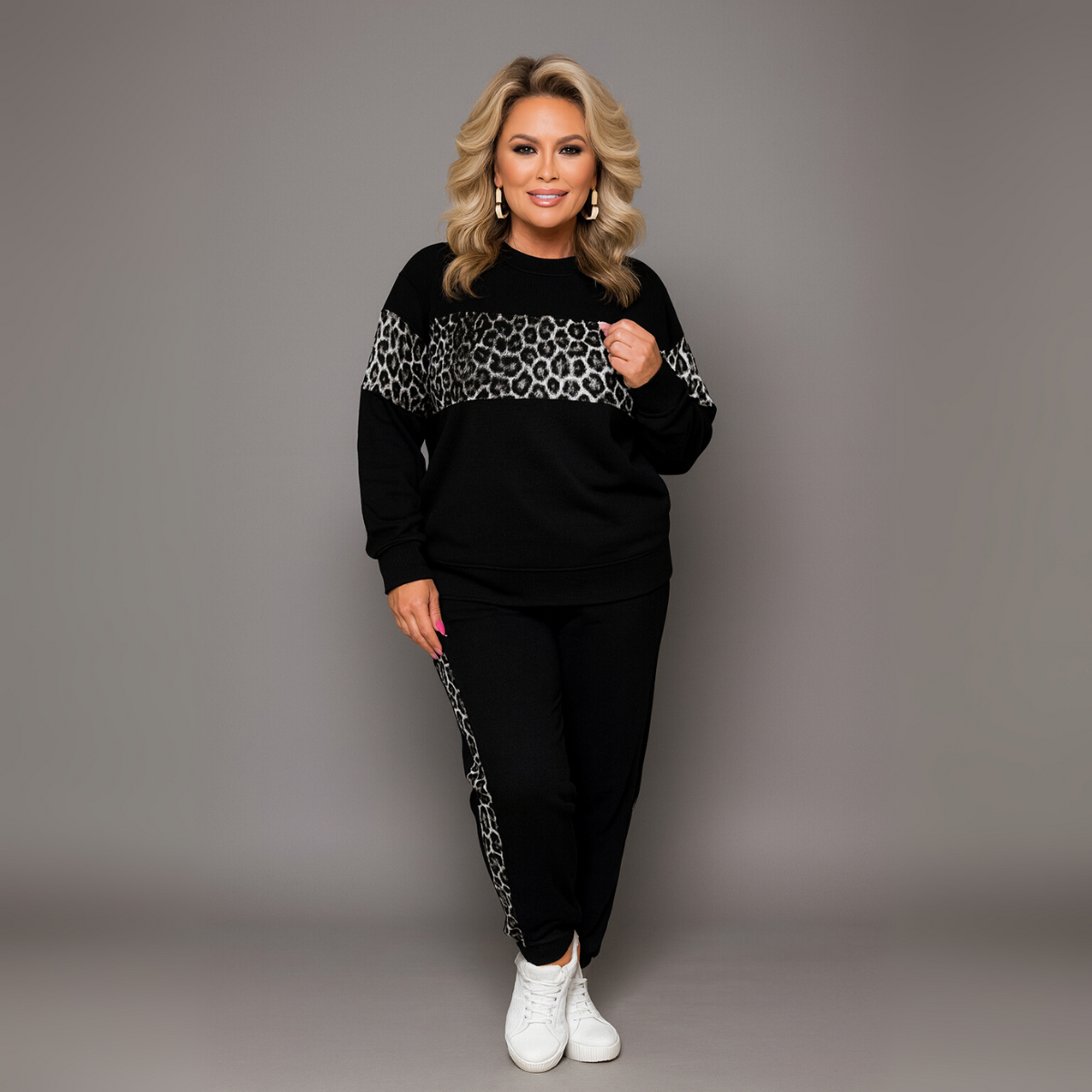 Tracksuit with Straight Leopard Panels