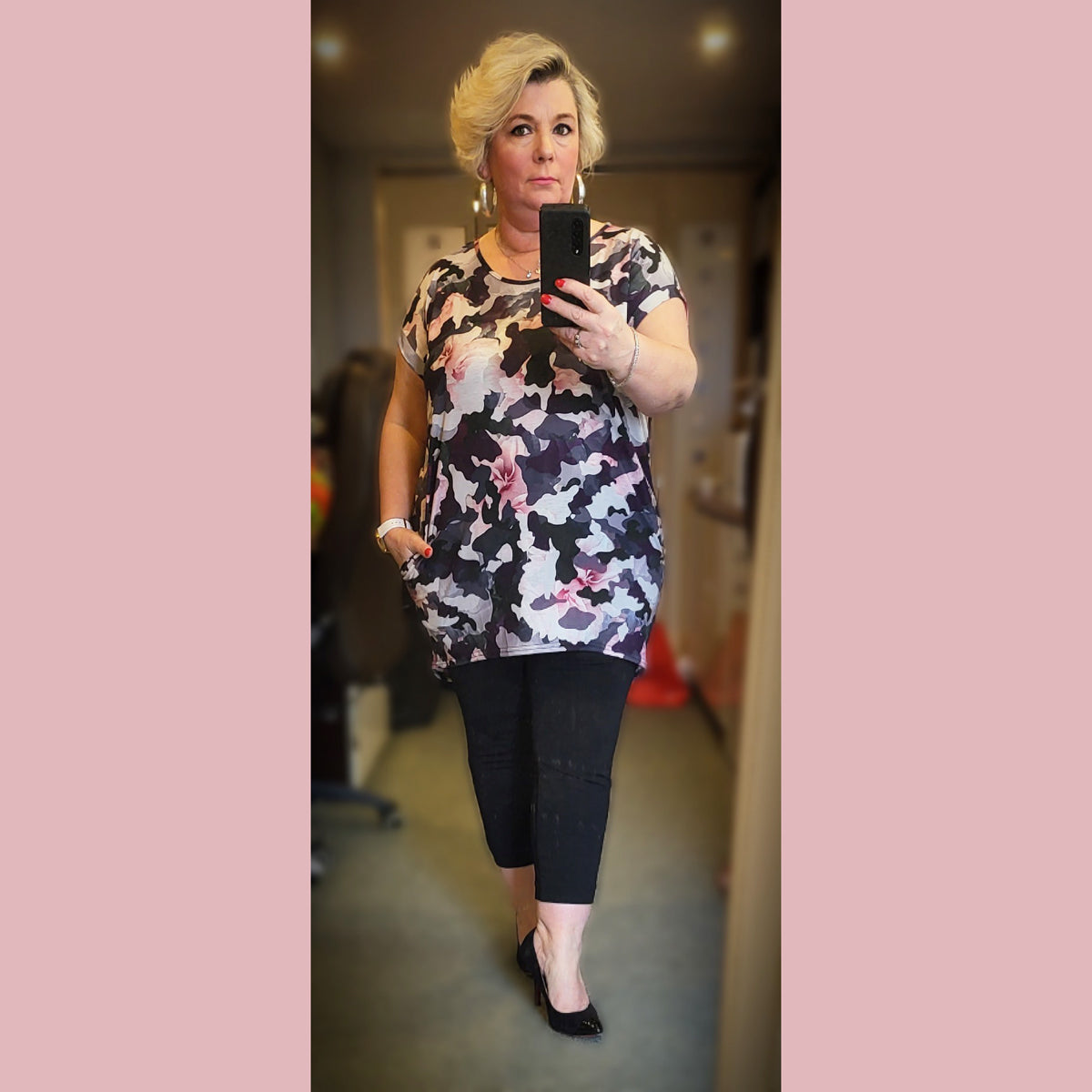 DIPPED HEM CAP SLEEVE TOP / T-SHIRT WITH SIDE POCKETS
