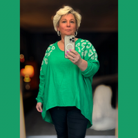 ROCKTHOSECURVES LOOSE FITTING DIPPED HEM TOP WITH STUDDED SHOULDERS
