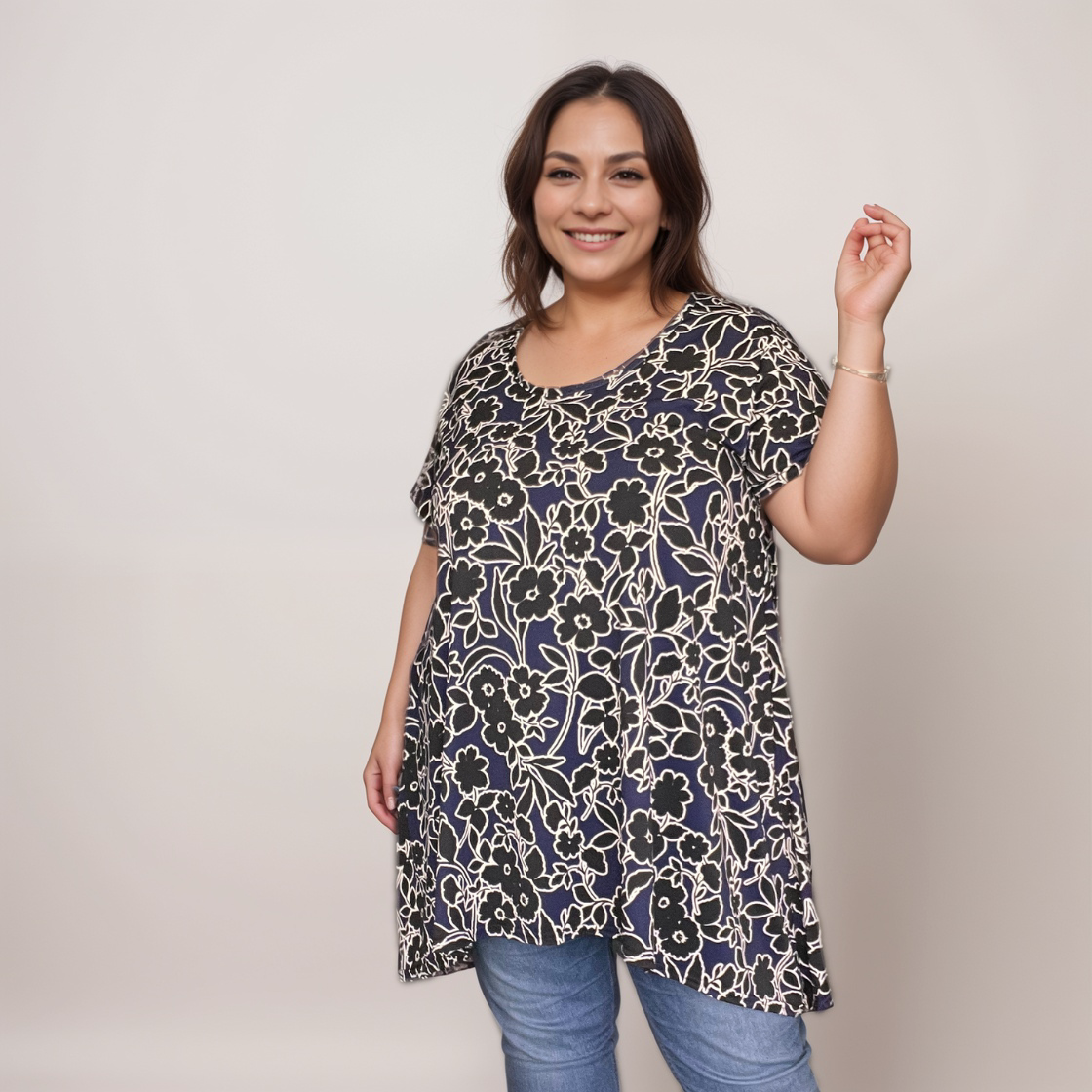 Navy Short-Sleeve Hanky-Hem Swing Top