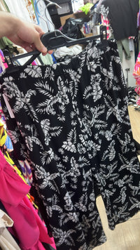 Black white leaf Blouse with Chiffon Hem (Copy)