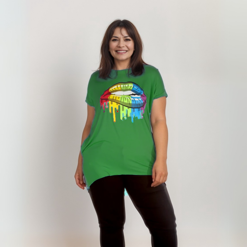 ROCKTHOSECURVES LONG DIPPED HEM TOP RAINBOW LIPS AND SIDE POCKETSGreen / UK 12-14