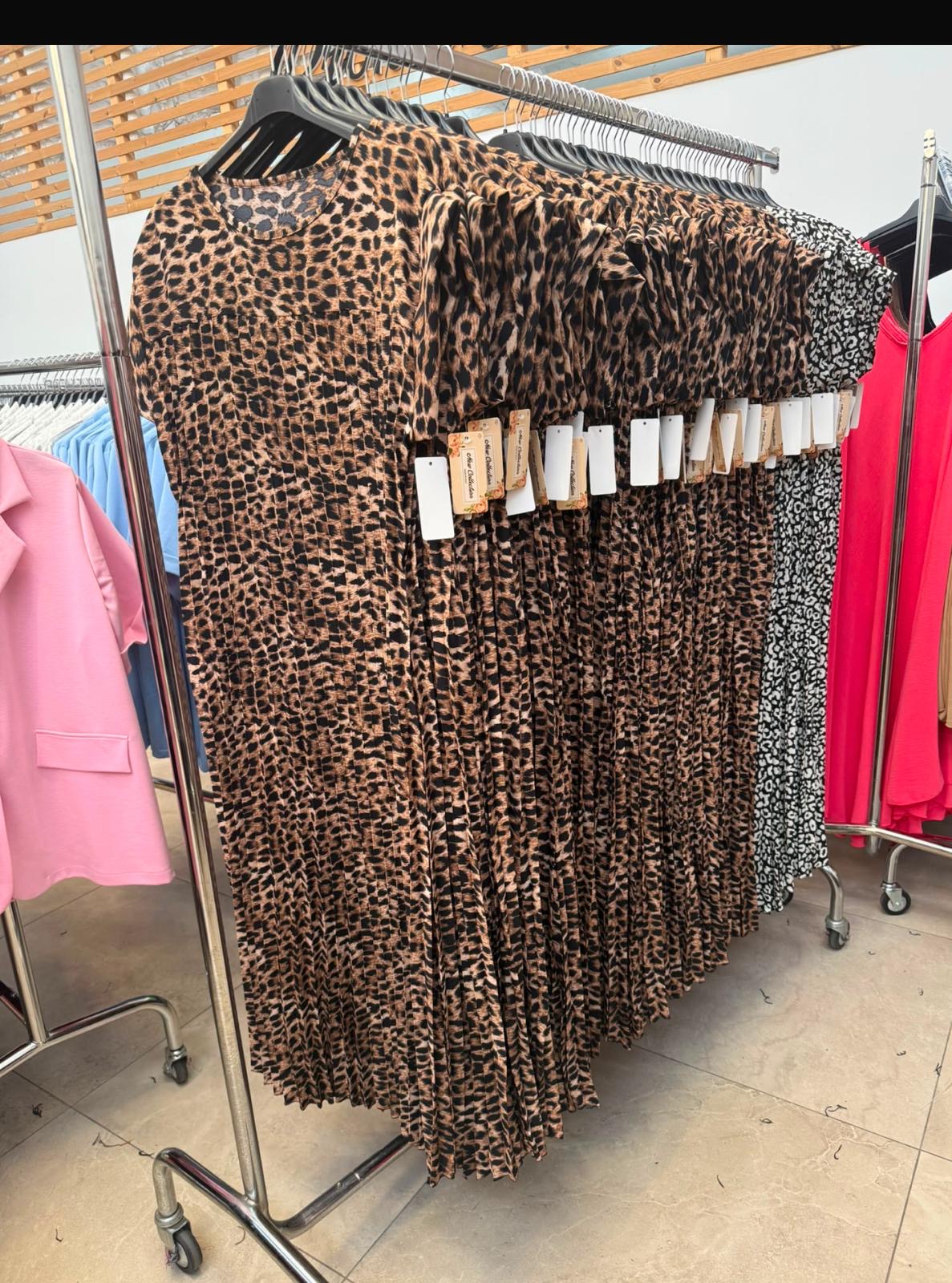 Pleated brown leopard vs Print Maxi Dress with Pockets