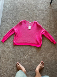 Small knit-jumper-V neck with coloured alternative stripe