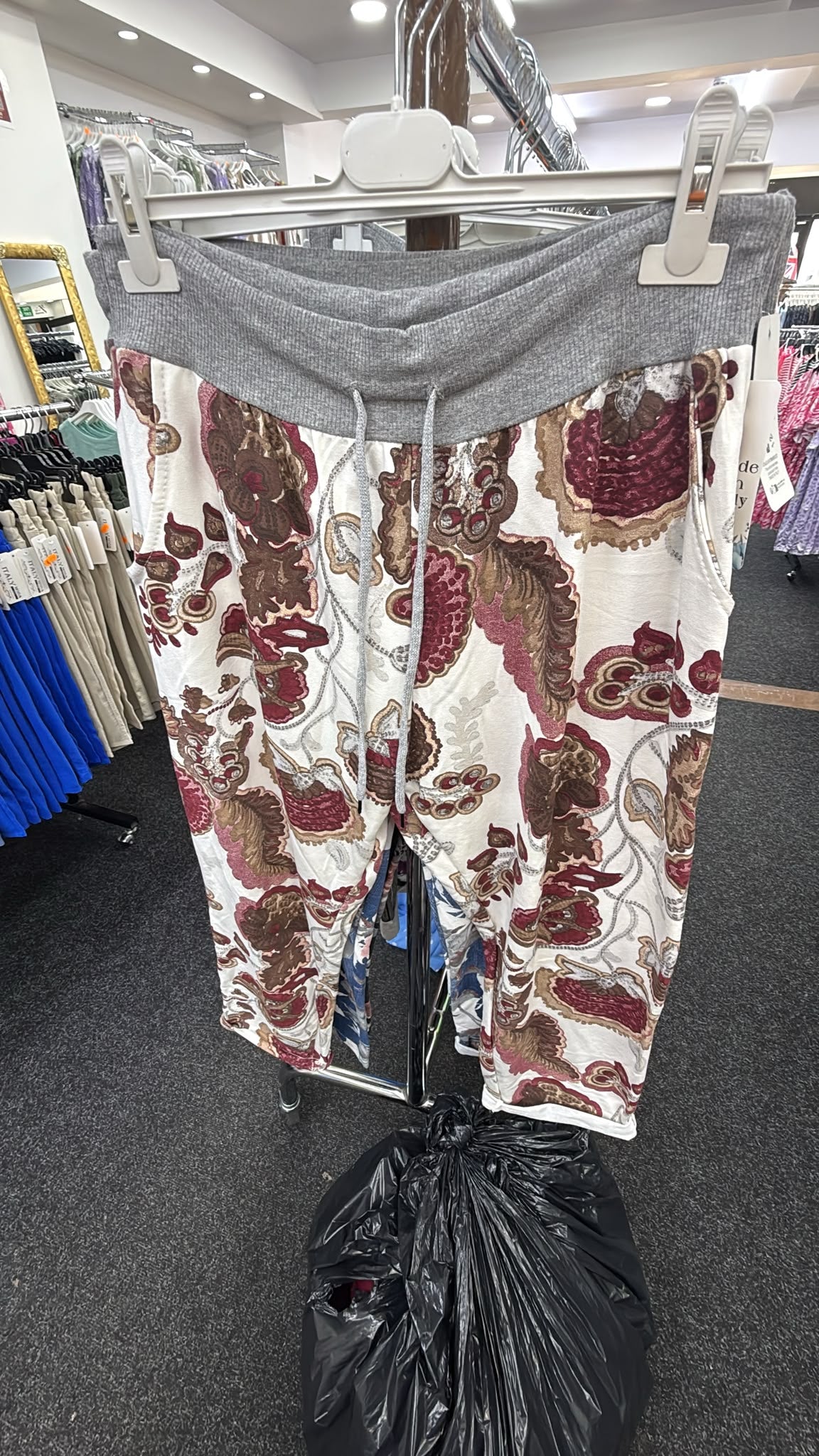 Brown floral pocket Joggers