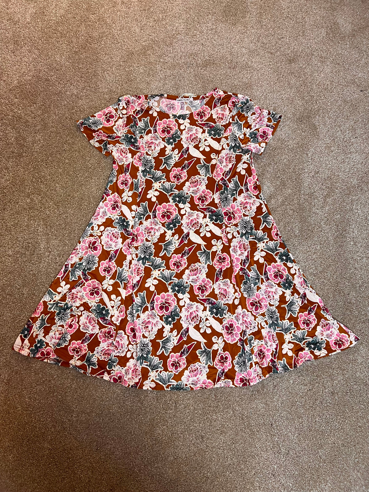 Soft Stretchy A-inLine Short Sleeve V-Neck Floral Dress (Copy)