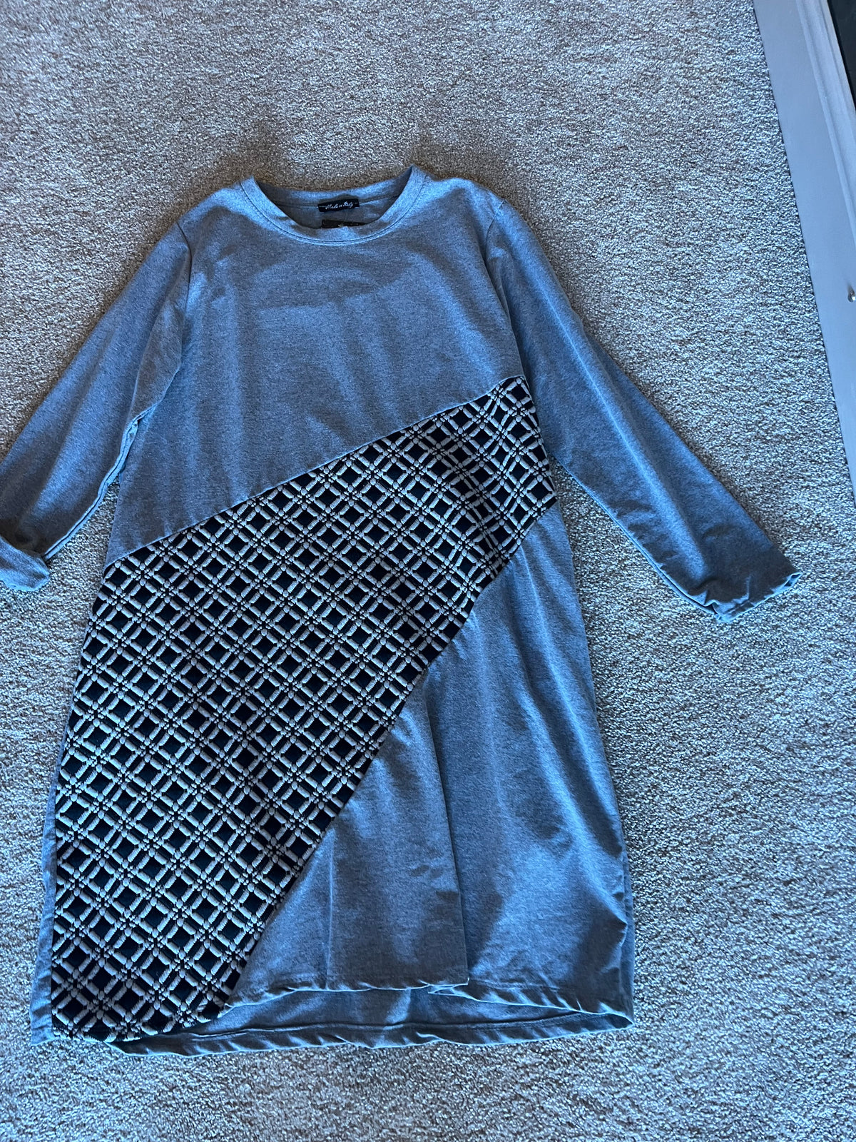 grey/black pattern dress