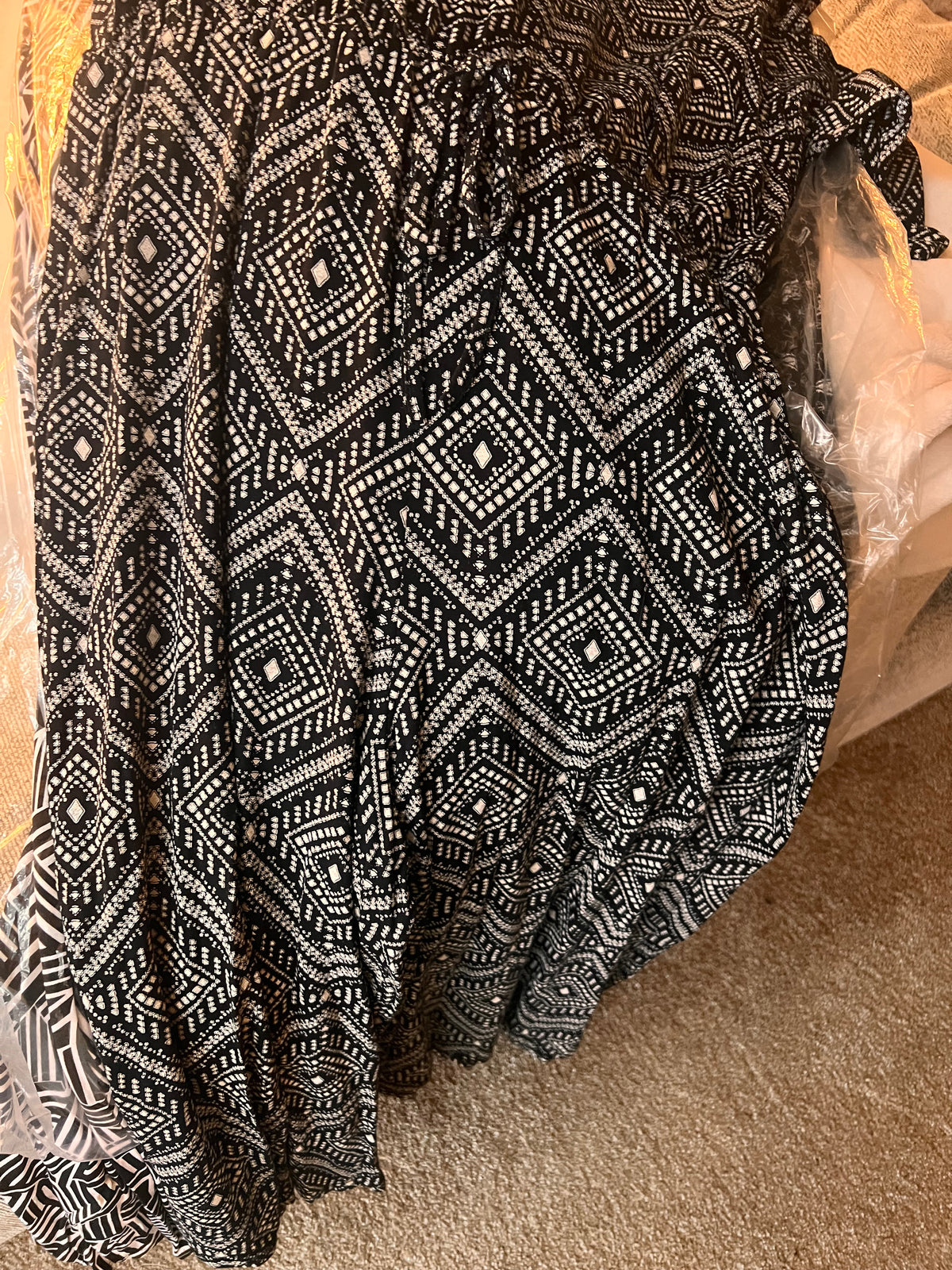 Black White dIAMOND Print 1/2 Sleeve Culotte Style Jumpsuit