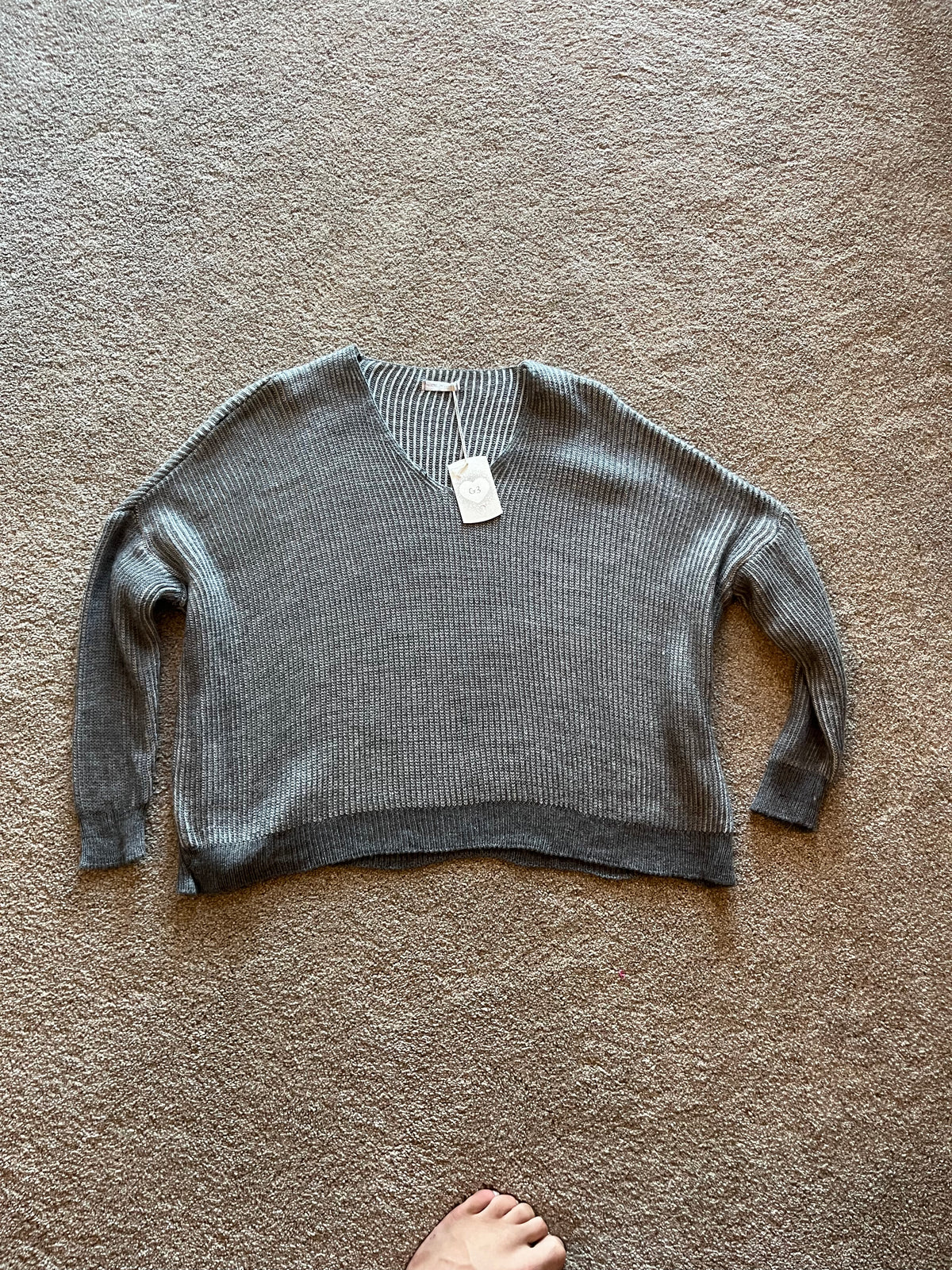 Small knit-jumper-V neck with coloured alternative stripe