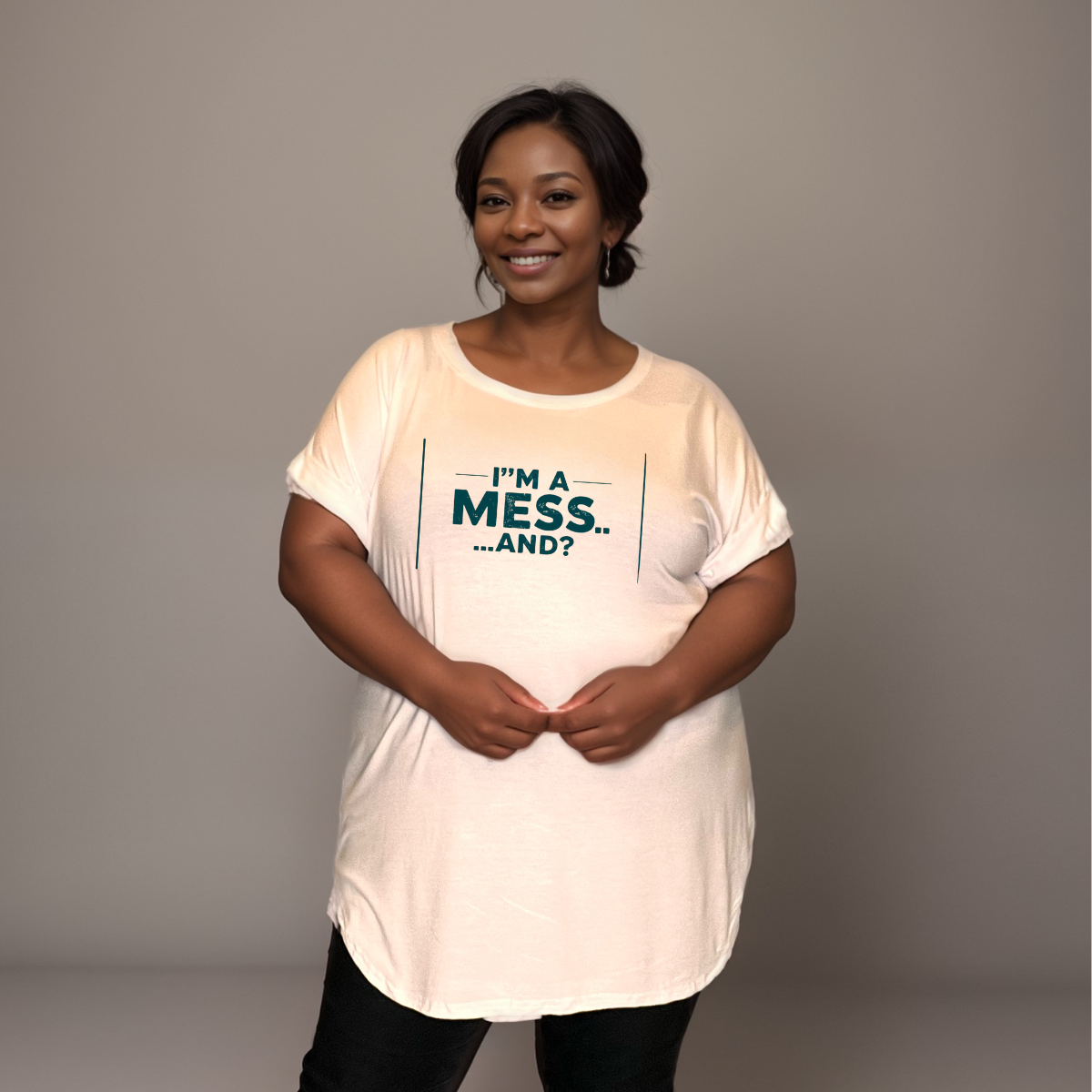 I'M A MESS DIPPED HEM T-SHIRT