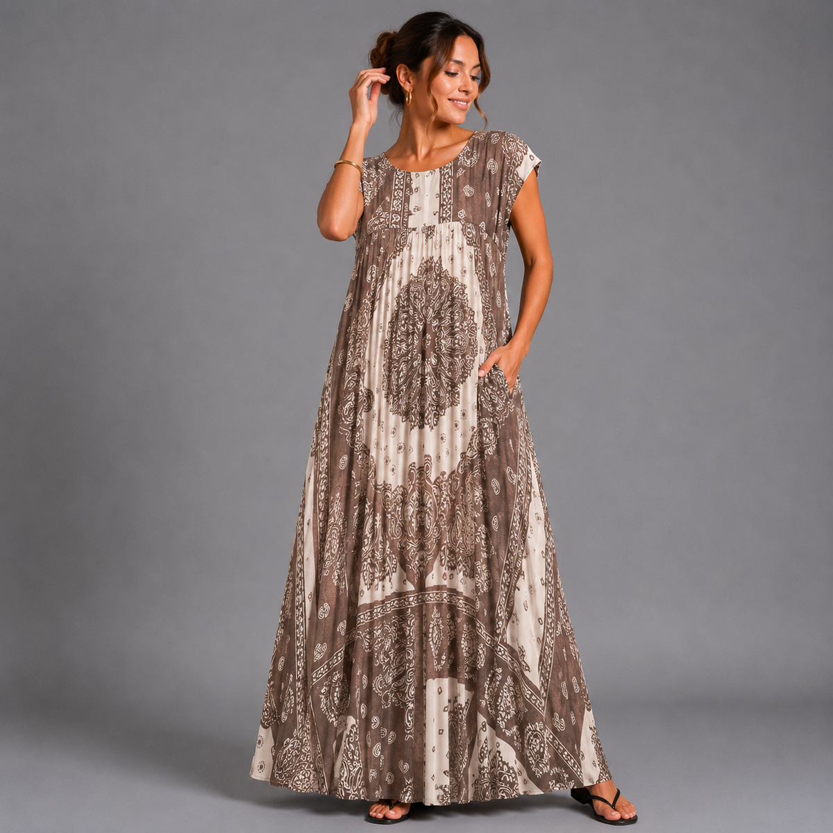 Pleated Tile Print Maxi Dress with Pockets