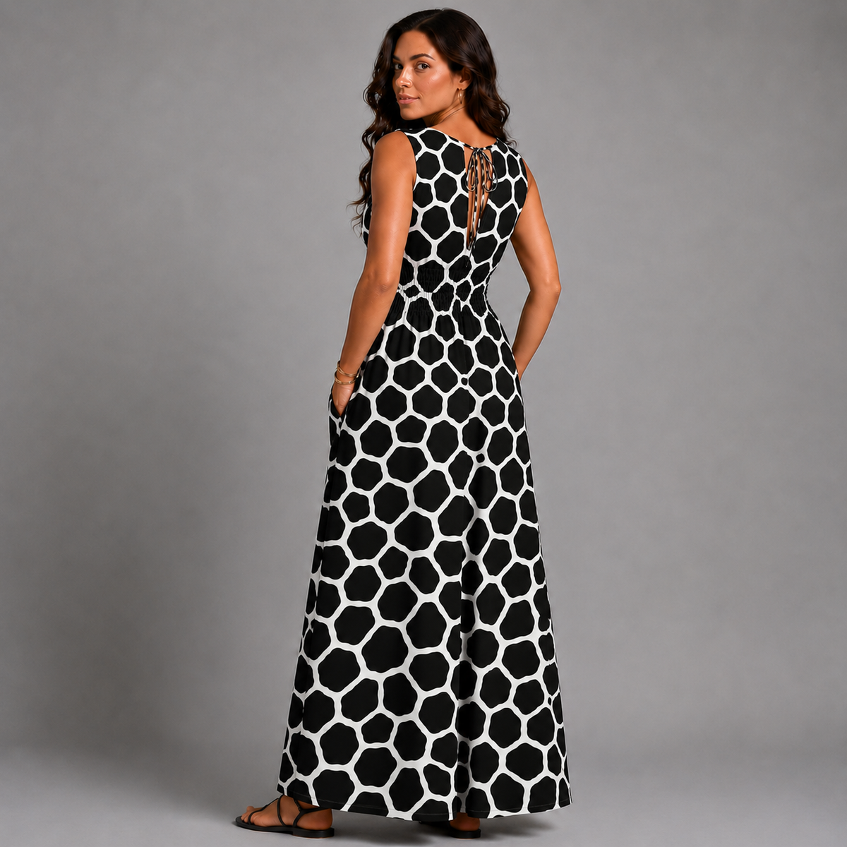 Giraffe Print Sleeveless V Neck maxi Dress with side Pockets