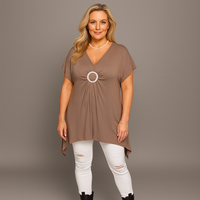 Hanky Hem Short Sleeve V‑Neck Top with Circle Brooch