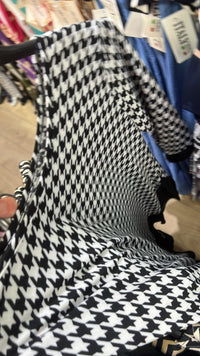 Black white dogtooth Blouse with Chiffon Hem