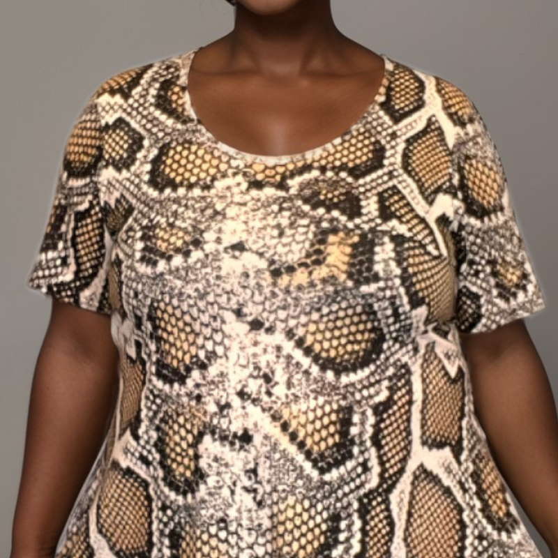 ROCKTHOSECURVES BEIGE BOLD SNAKE PRINT SHORT SLEEVE SWING TOP