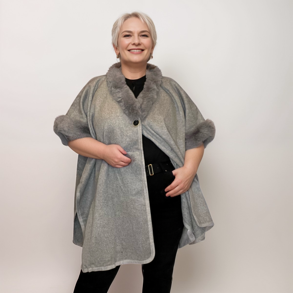 FAUX WOOL FLEECE PONCHO / CAPE WITH FAUX FUR COLLAR