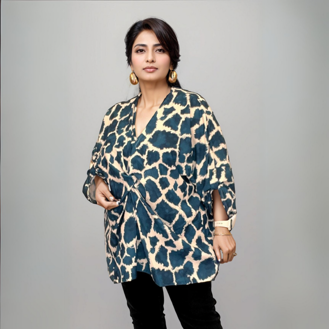 ROCKTHOSECURVES GIRAFFE PRINT V NECK KNOT FRONT LOOSE FITTING BLOUSE