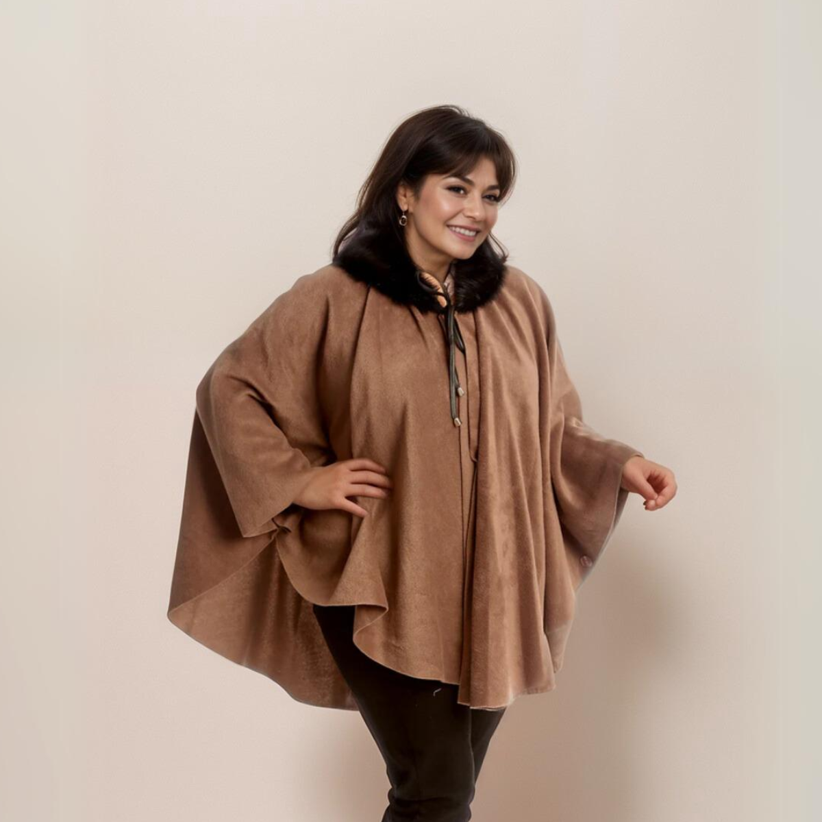 FLEECE OVERSIZED PONCHO / CAPE WITH FAUX FUR COLLAR