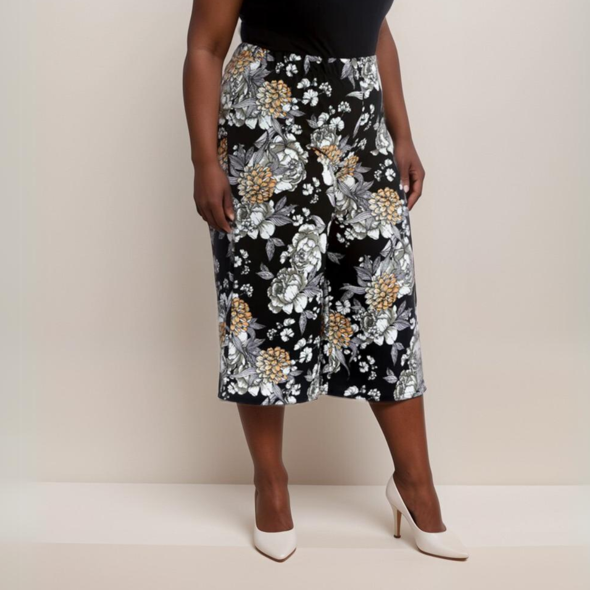 BLACK FLORAL 3/4 LENGTH ELASTIC WAIST CULOTTES