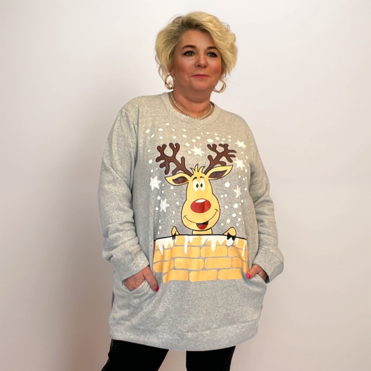 LONG LENGTH REINDEER CHRISTMAS JUMPER / SWEATSHIRT