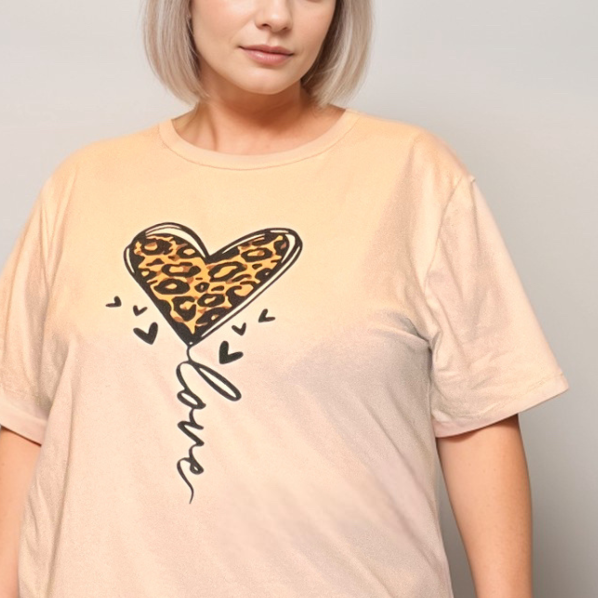 LEOPARD HEART SHORT SLEEVE T-SHIRT