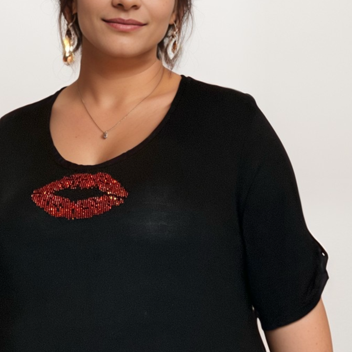 BUTTON SLEEVE SWING TOP WITH STUDDED LIPS