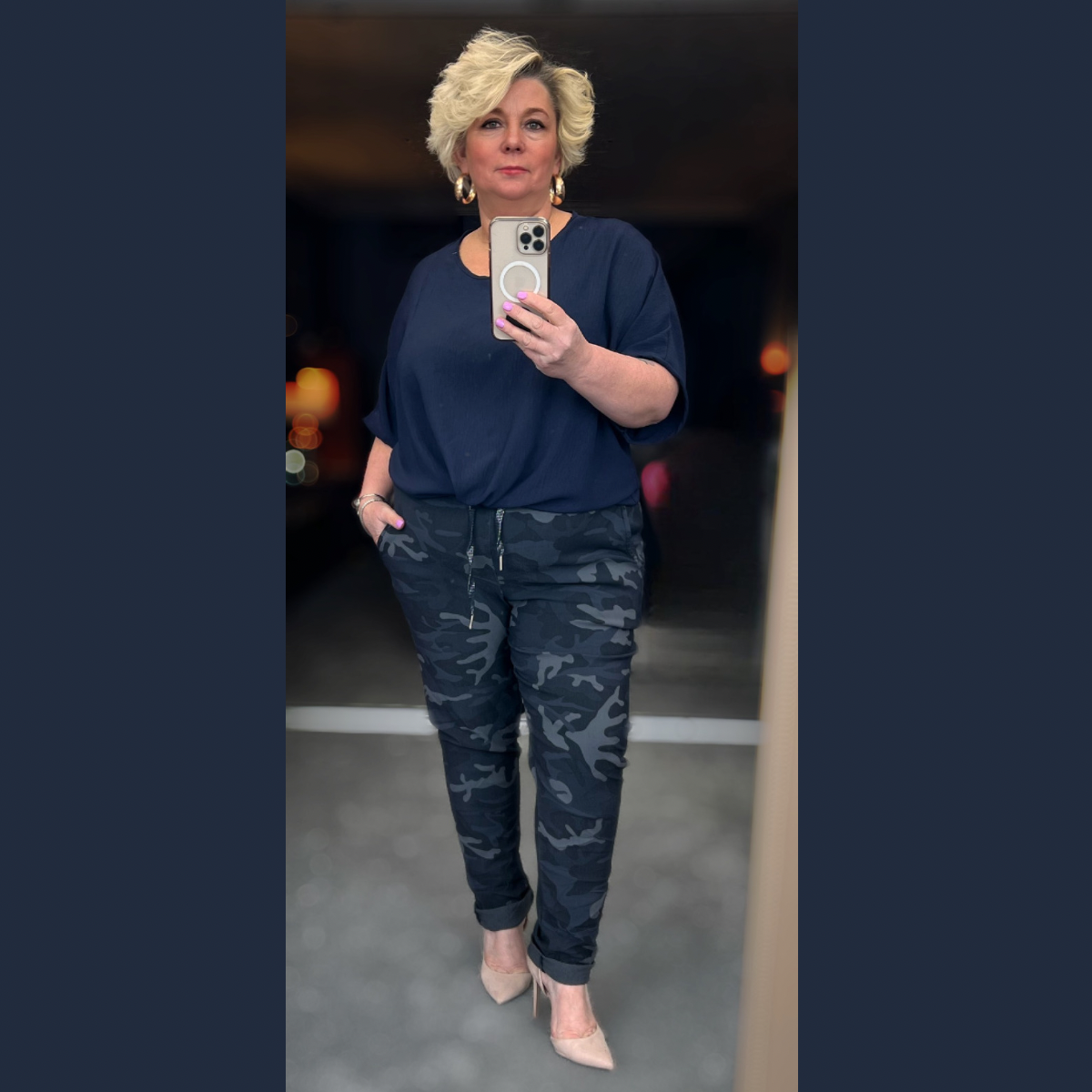 Blue camo trousers outfit hot sale