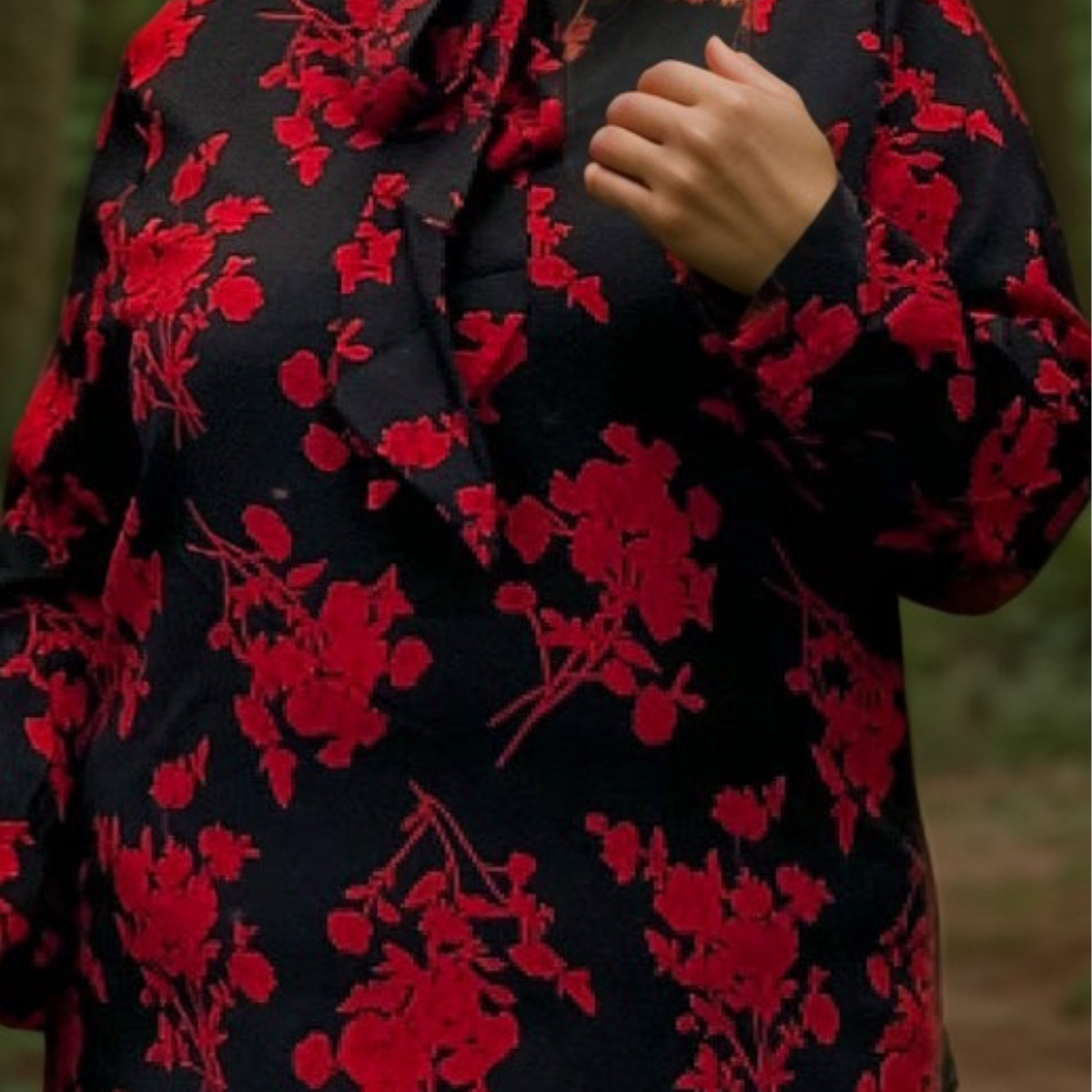 RED BLACK FLORAL BLOUSE WITH NECK TIE