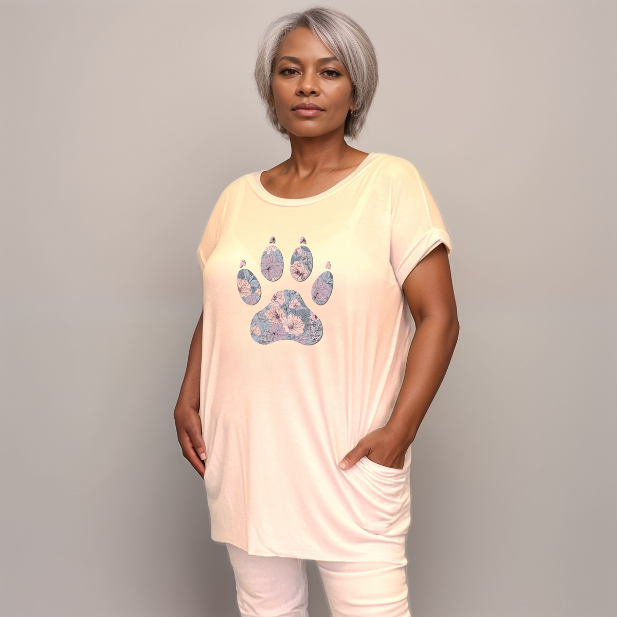 FLORAL PAW PRINT POCKET T-SHIRT