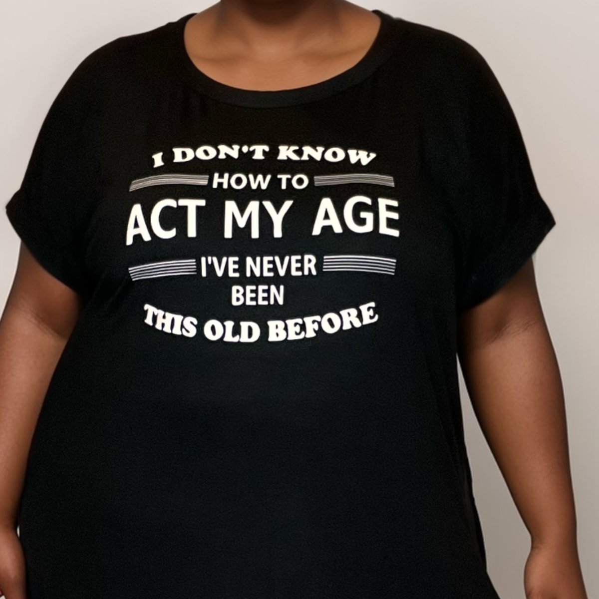 ACT MY AGE DIPPED HEM T-SHIRT