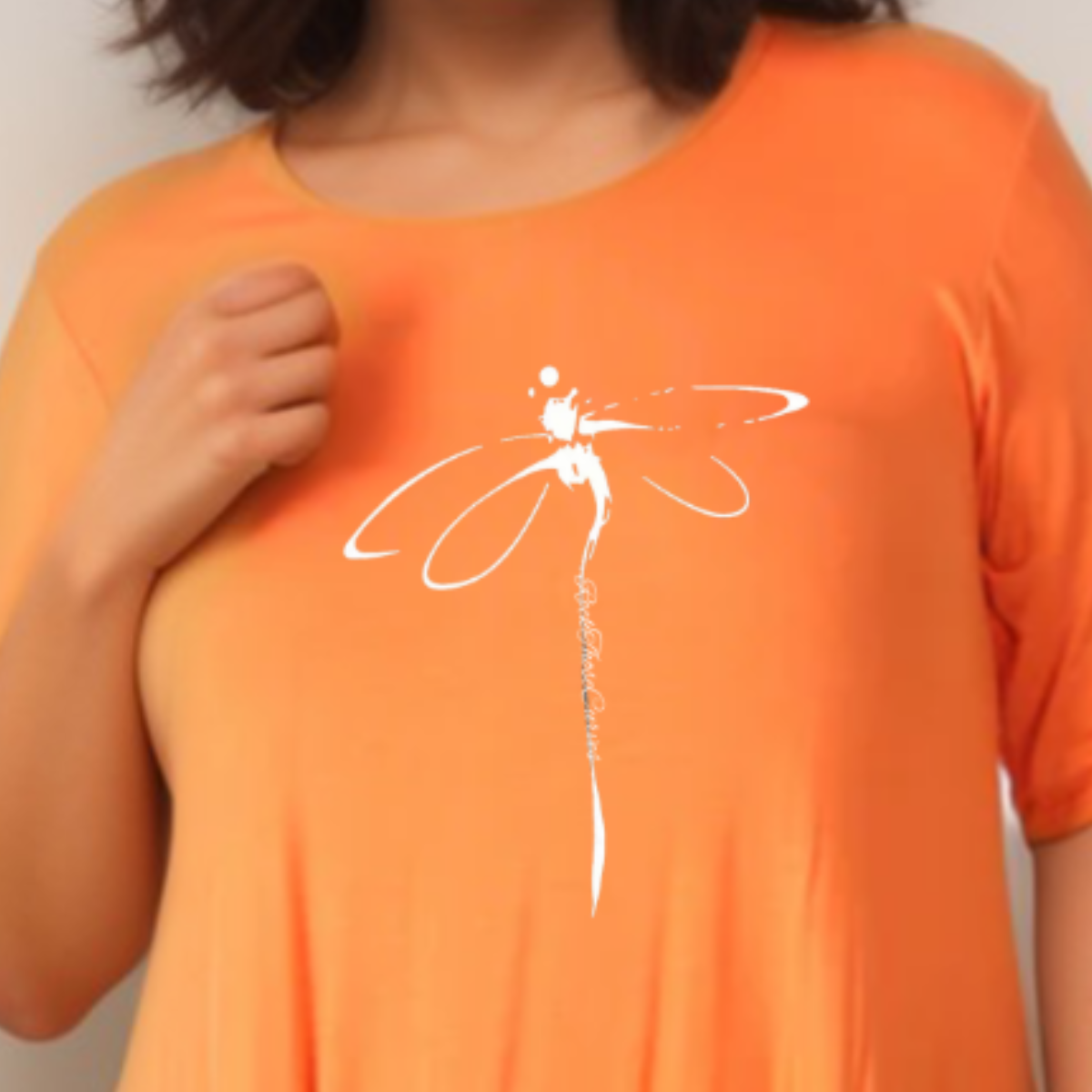 Plus‑Size Dragonfly Button Sleeve Swing Top