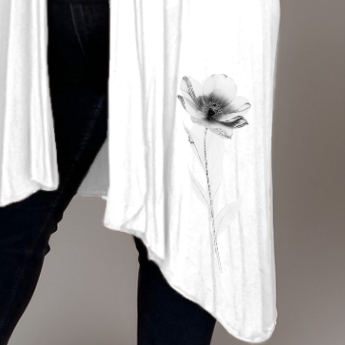 WHITE FLOWER FRONT LONG WATERFALL CARDIGAN