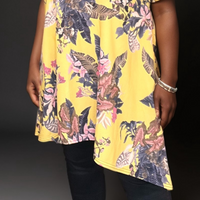 Plus‑Size Yellow Tropical Crepe Swing Top with Hanky Hem
