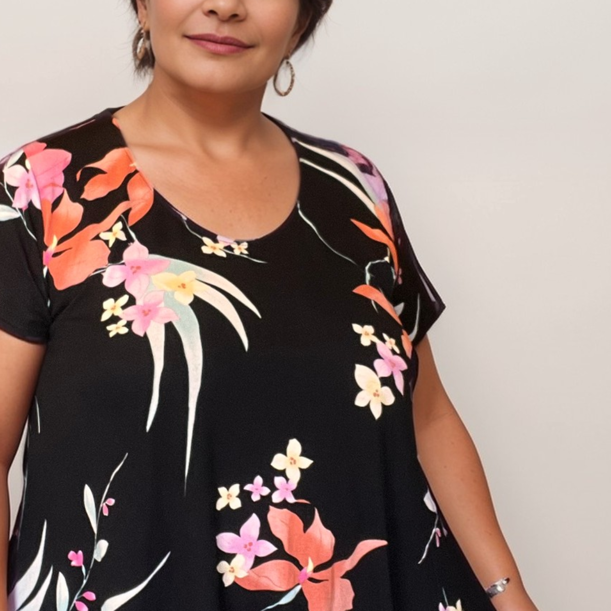 Plus‑Size Black Multi Tropical Hanky Hem Swing Top