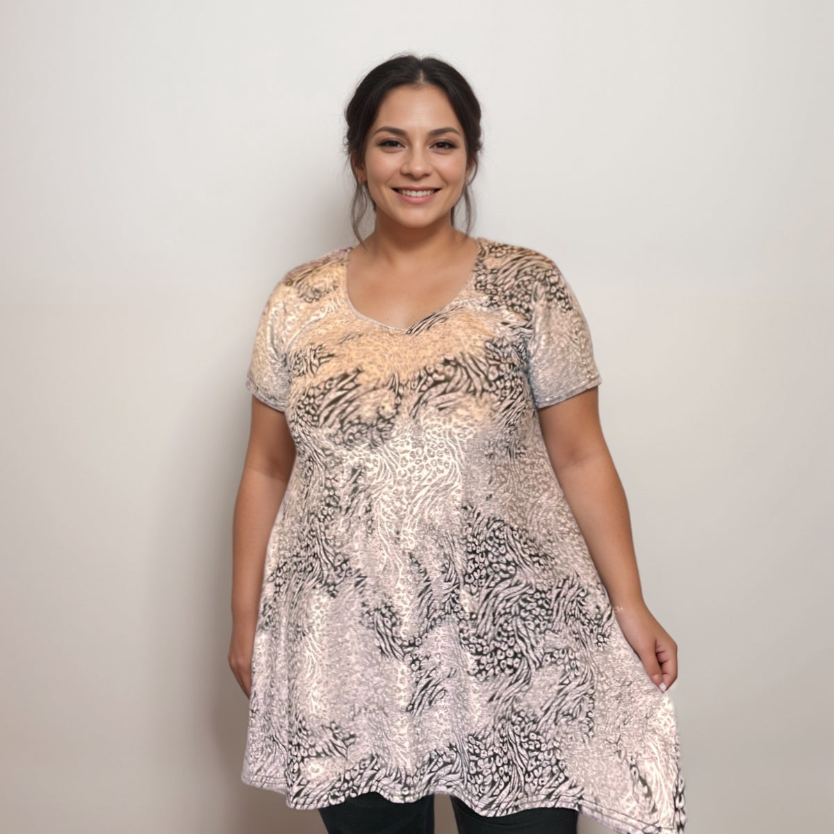 Plus‑Size Grey & Silver Short Sleeve Hanky Hem Swing Top