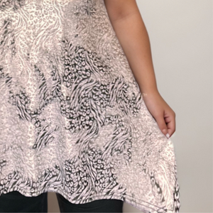 Plus‑Size Grey & Silver Short Sleeve Hanky Hem Swing Top