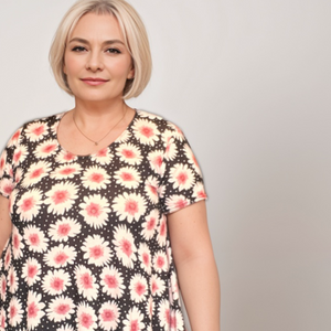 Daisy Print Swing Top with Hanky Hem
