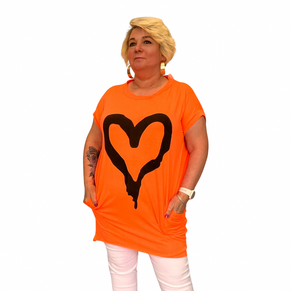 ROCKTHOSECURVES CAP SLEEVE DIPPED HEM T-SHIRT WITH HEARTNeon Orange / UK 12-14