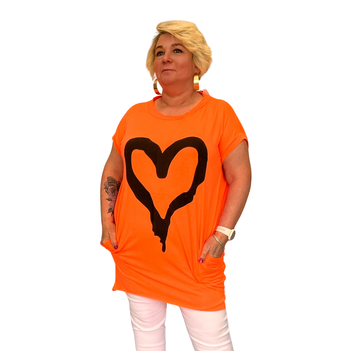 CAP SLEEVE DIPPED HEM T-SHIRT WITH HEART TO FRONT AND BACK