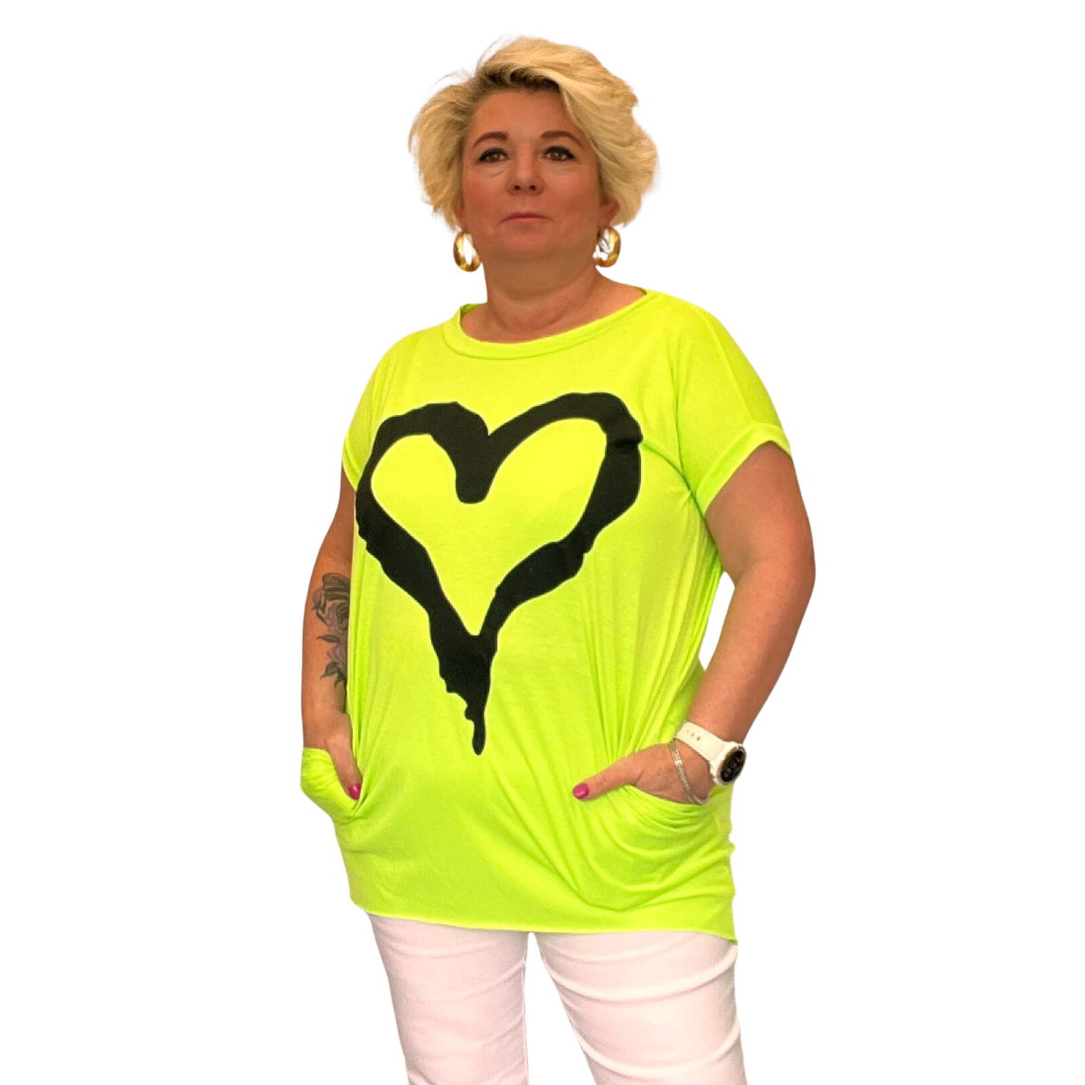 ROCKTHOSECURVES CAP SLEEVE DIPPED HEM T-SHIRT WITH HEART